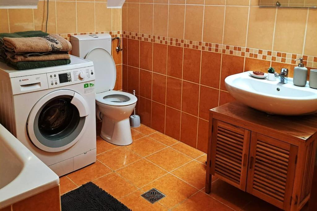 Zoeld Orom Apartman Lakas Göd Buitenkant foto