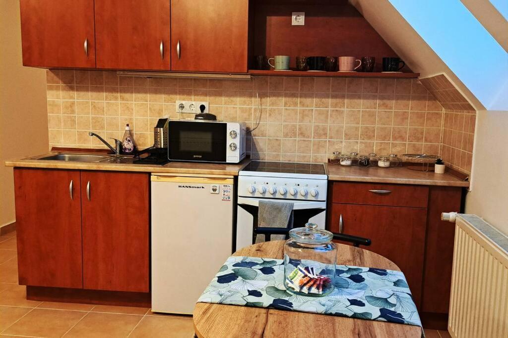 Zoeld Orom Apartman Lakas Göd Buitenkant foto